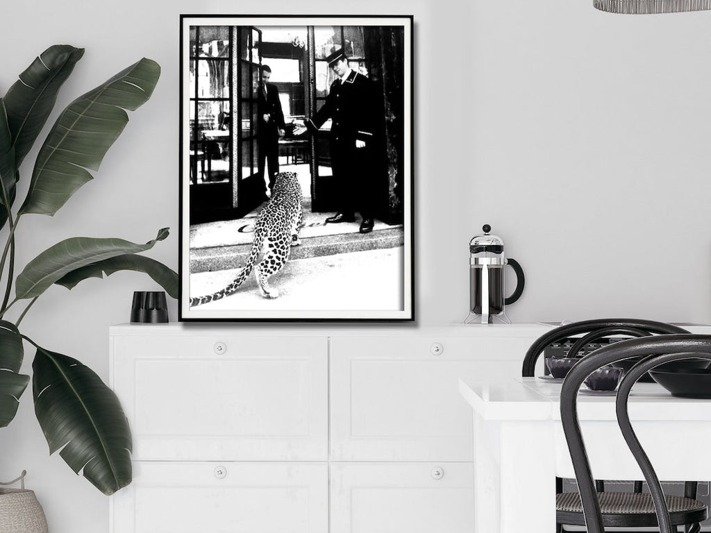 NNEDSZ Wall Art 60cmx90cm Luxury Brand Leopard Jewelry Shop Poster, Black Frame Canvas